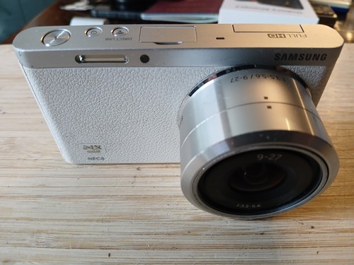 Samsung mini mirrorless - samsung,
