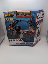 Hot Wheels City Track Pack, 10