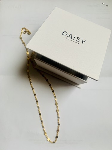 Daisy london estee lalonde - london,