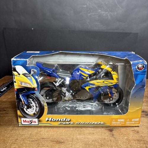 Maisto scale diecast - 1:12,
