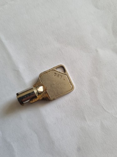 Key 041 for bewator - key, vanderbilt