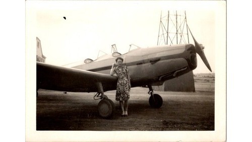 1940s photo woman floral - photo:,