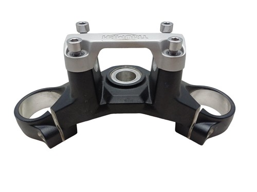 Triumph trident top yoke upper - triumph,