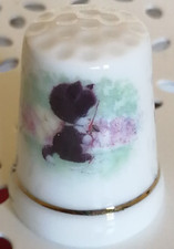 Cute Vintage Old Thimble with