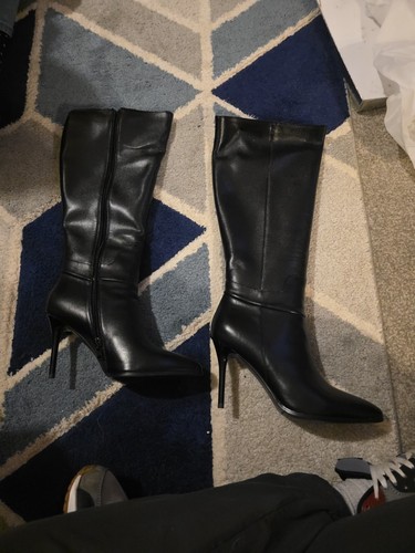 Knee high leather boots - knee,