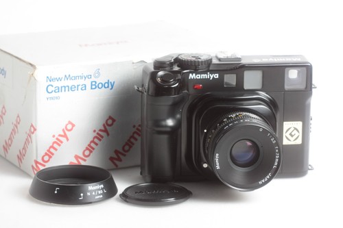 Mamiya body with - 6,