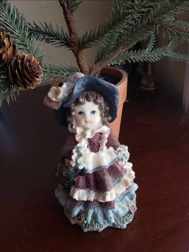 Victorian style girl resin - victorian,