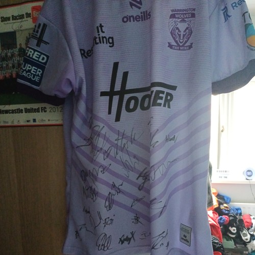 Warrington wolves signed - warrington,