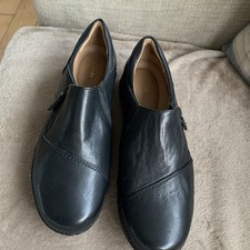 CLARKS Womens black slip on