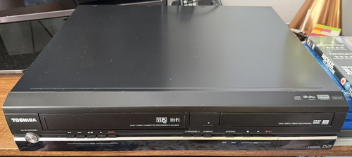 Toshiba vhs dvd recorder - vhs,