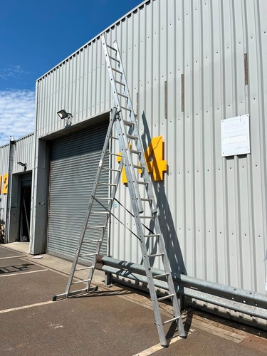 Triple combination ladder 5m - triple,