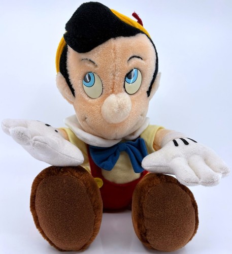 Pinocchio plush disneyland - pinocchio, plush,