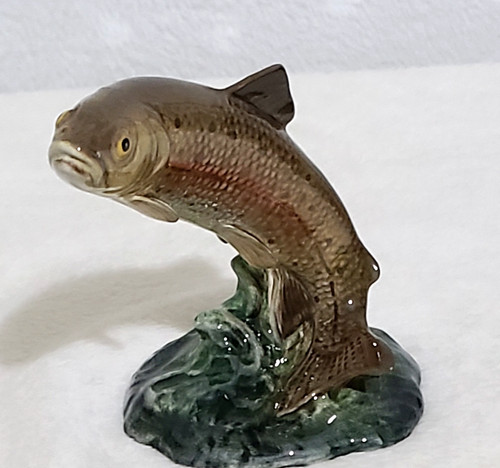 Beswick small leaping - small, trout