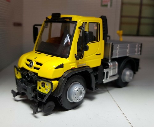 Approx unimog u400 - 1:43,