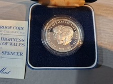 Royal Mint QEII 1981 Charles &