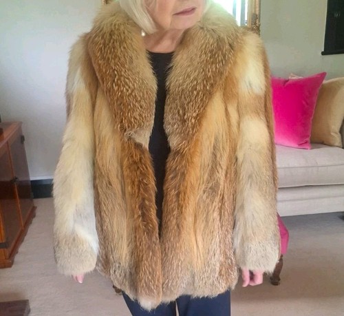 Stunning vintage genuine - stunning,