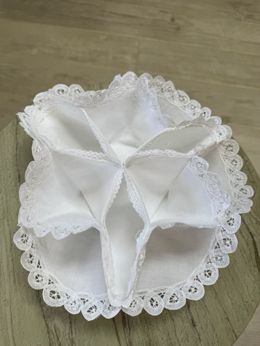 White cotton linen - , scalloped
