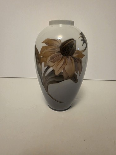 Royal copenhagen vase 2680 47c - royal,