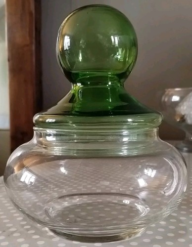 Stunning glass sweetie jar - stunning,
