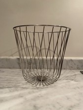 A di Alessi Pauline Deltour