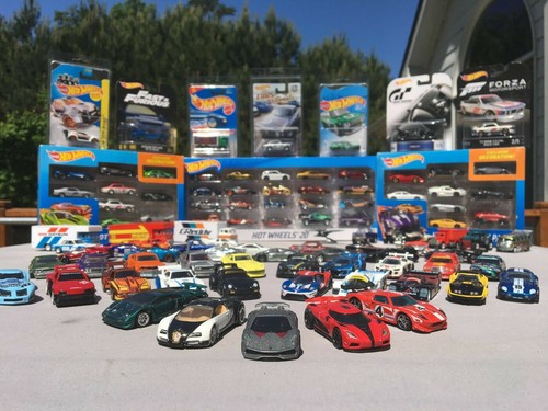 Model car keyring - car, keyring,
