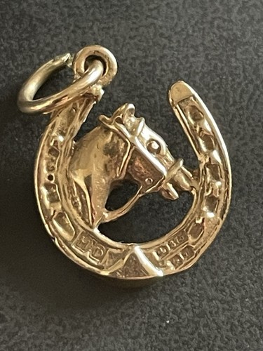 9ct 375 gold horse horseshoe - 9ct,