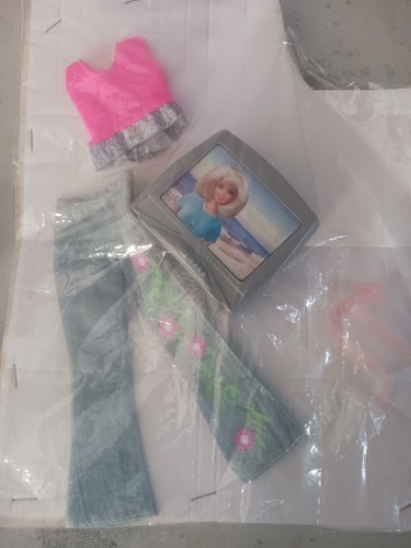 Vintage 1998 barbie - vintage,