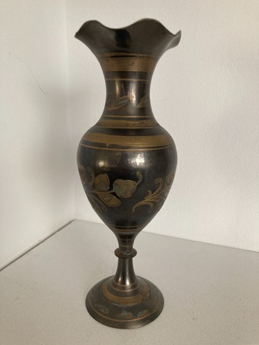 Brass vase tulip trim - tulip, vintage