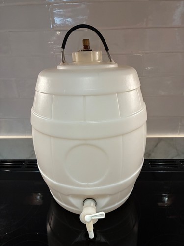 Beer pressure barrel keg - barrel, with