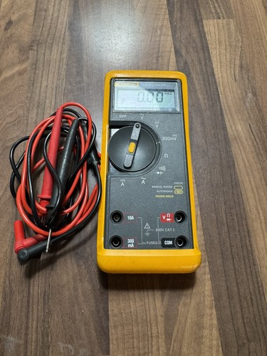 Fluke iii multimeter meter - 73,
