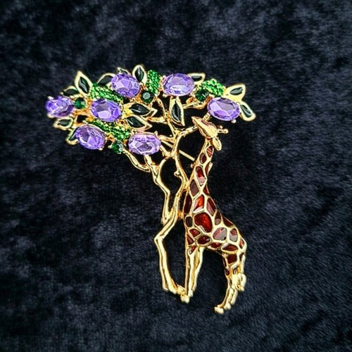 Giraffe brooch gold - giraffe, tone