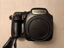 Pentax 645Z Body + Batteries