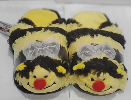 Bumble bee small - small, pillow