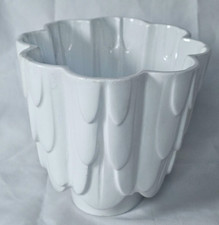 CHARMING POSSIBLY ART DECO SHELLEY JELLY MOLD acanthus