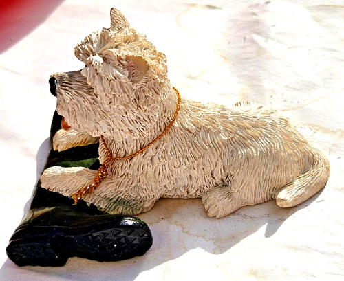 Dog figurine walkies - dog,