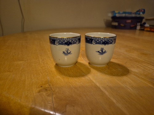 Decorative ringtons by - 2,