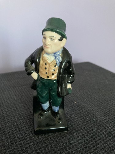 Royal doulton small figure - royal,