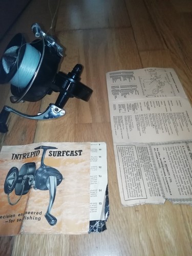 Vtg fishing reel intrepid - vtg,
