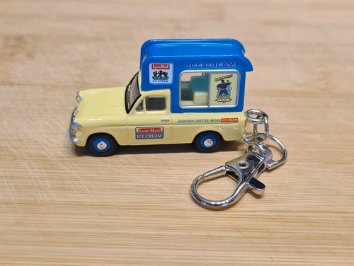 Diecast model car ford - car,