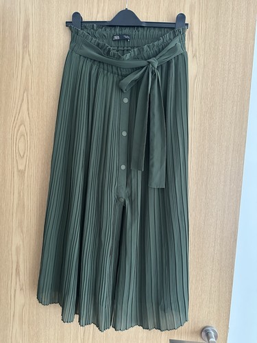 Zara green pleated - pleated, button