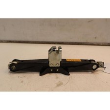 VEHICLE JACK NISSAN