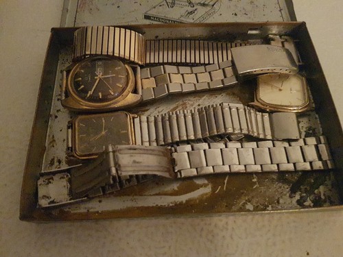 Macdonald tobacco tin with - tin,