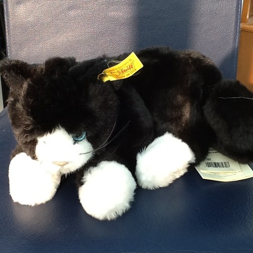 Steiff reclining black cat - steiff,