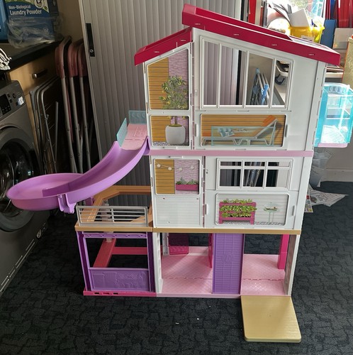 Barbie dreamhouse - barbie,