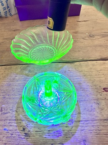 Uranium glass ring - holder, and