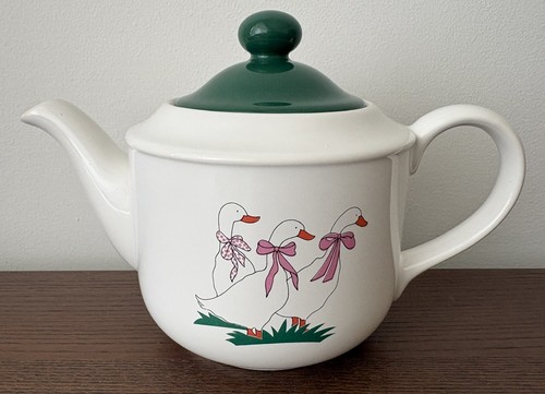 Hornsea pottery farmyard - hornsea,