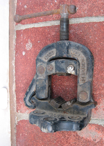 Small hilmor pv1 pipe vice - pipe,