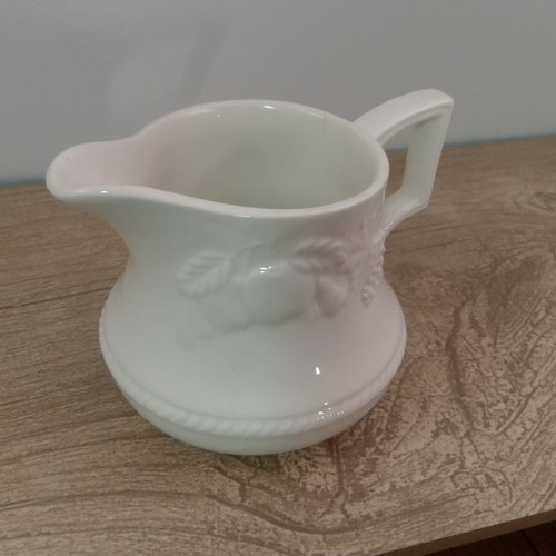 White lincoln milk - lincoln, jug