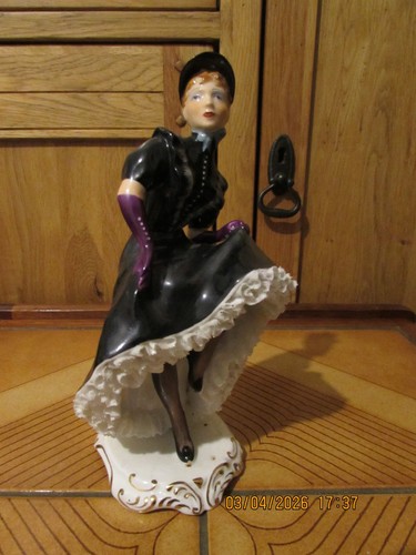 Rare royal adderley figurine - rare,