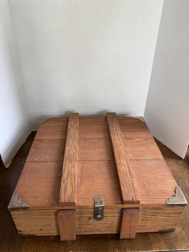 Vtg equestrian wood - wood, bx